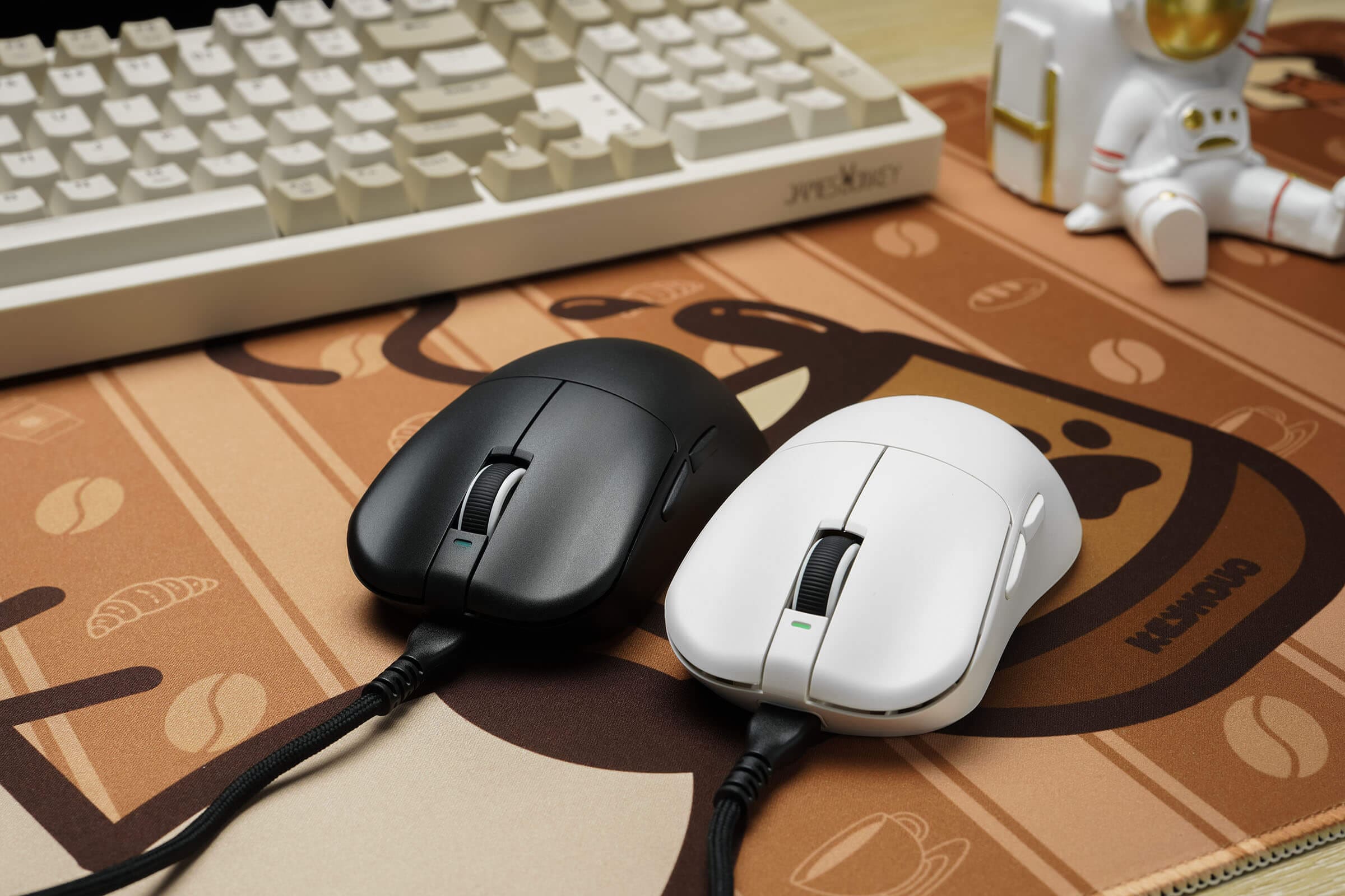 VGN Dragonfly F1 Moba Gaming Mouse - Lightweight 55g, 3 modes, PAW3395, Huano mouse wheel, Smart Speed, 4000Hz Polling rate 14 VGN Dragon Fly F1 slide 9