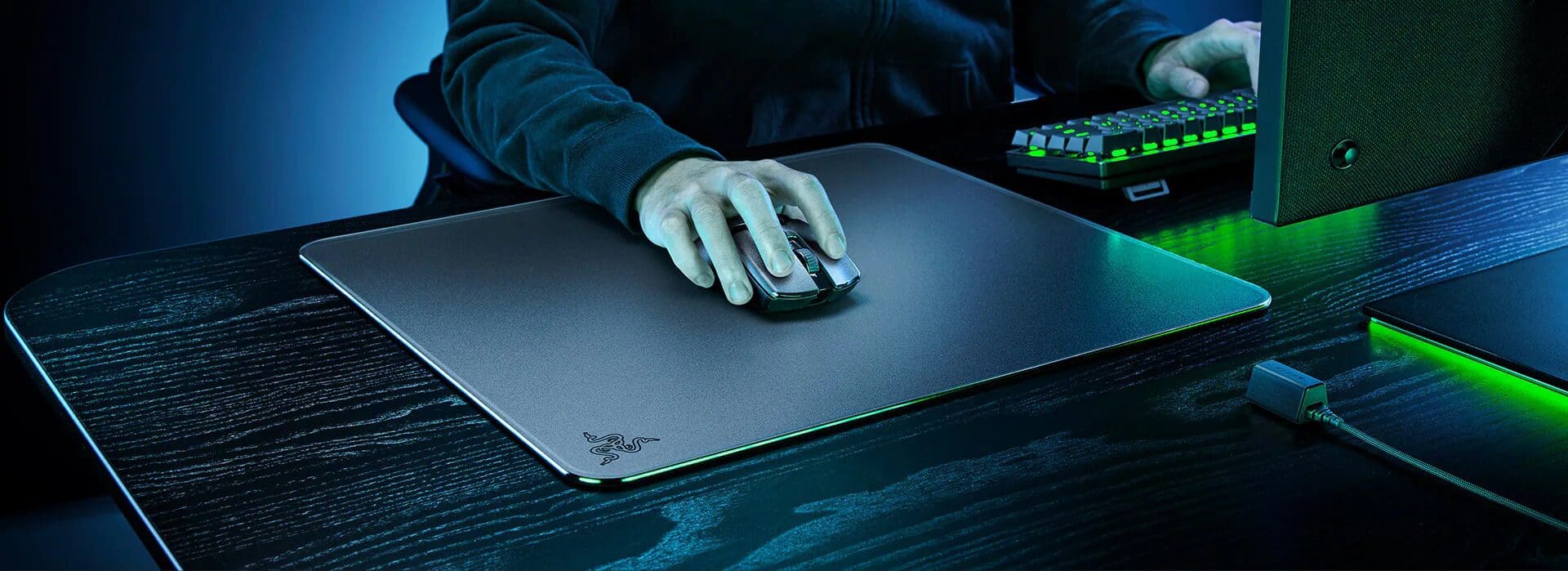 Razer Atlas Tempered Glass Gaming Mouse Mat - Black (450 x 400 x 5 mm) 24 razer atlas glass surface desktop